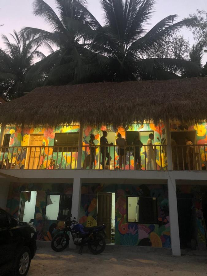 Way Shack Hostel Oslob Buitenkant foto